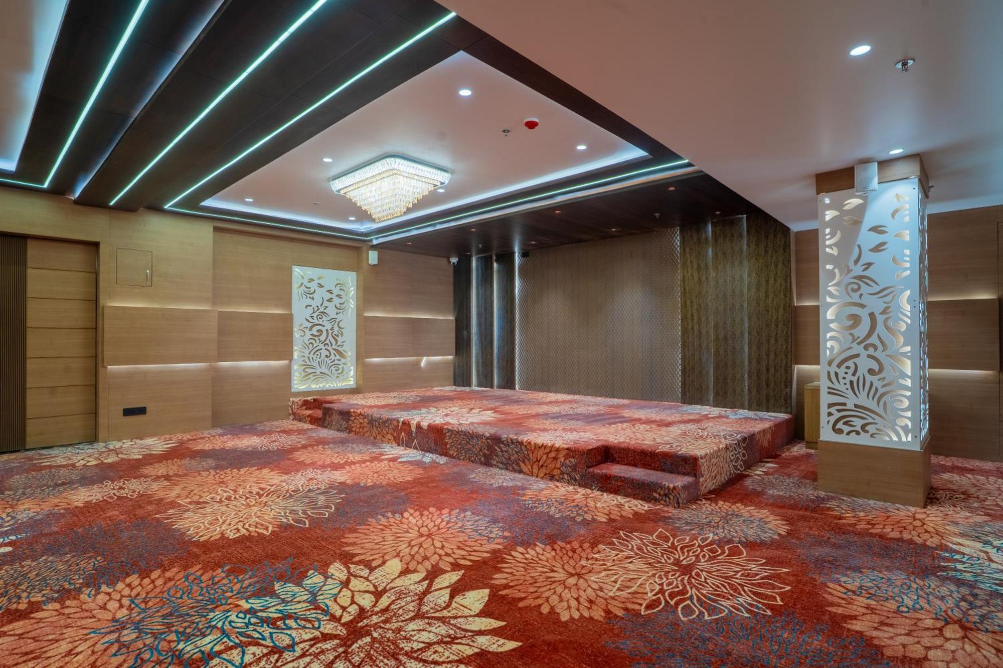 Hotel Royal Prime Dźajpur Zewnętrze zdjęcie