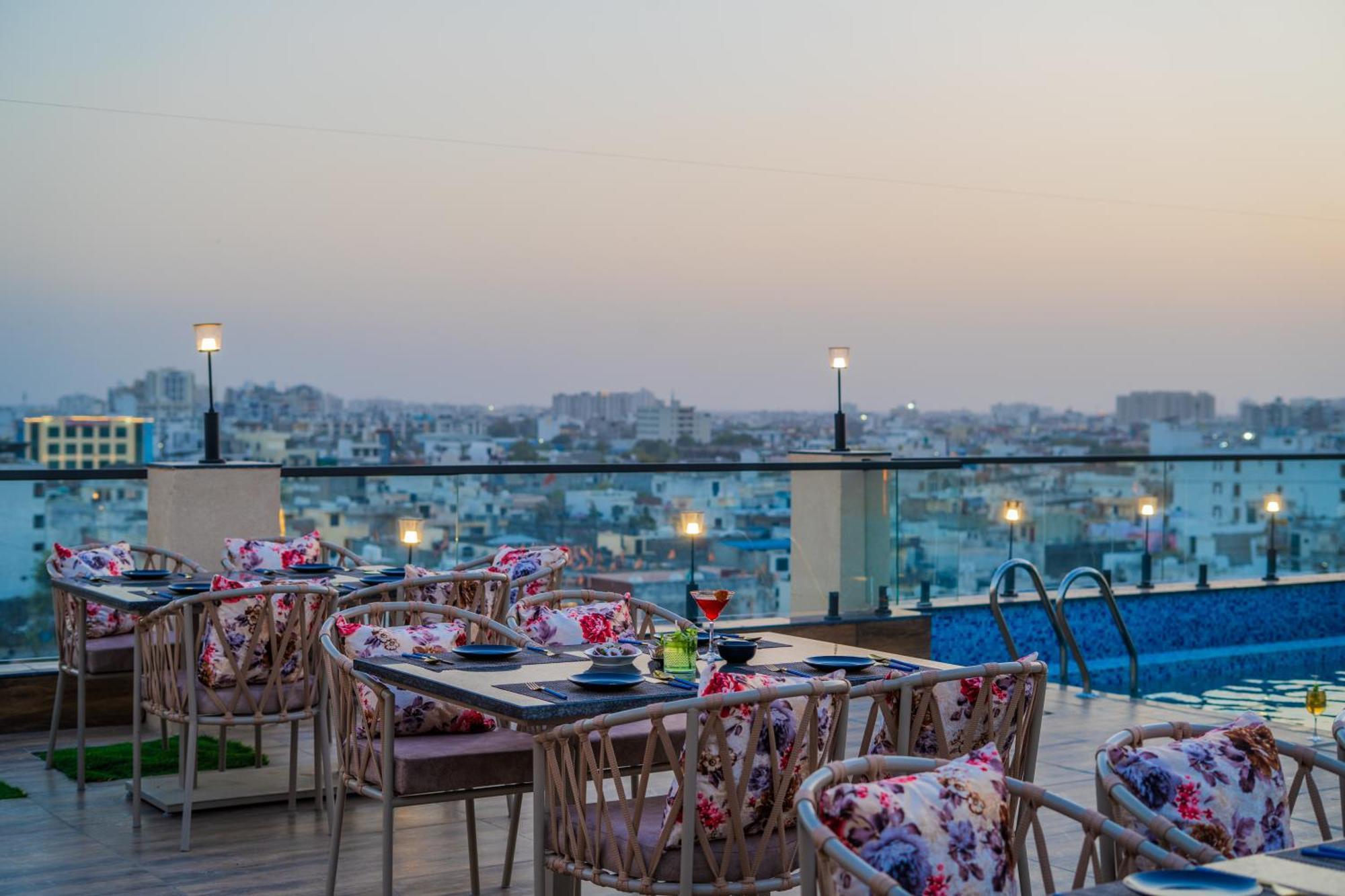 Hotel Royal Prime Dźajpur Zewnętrze zdjęcie
